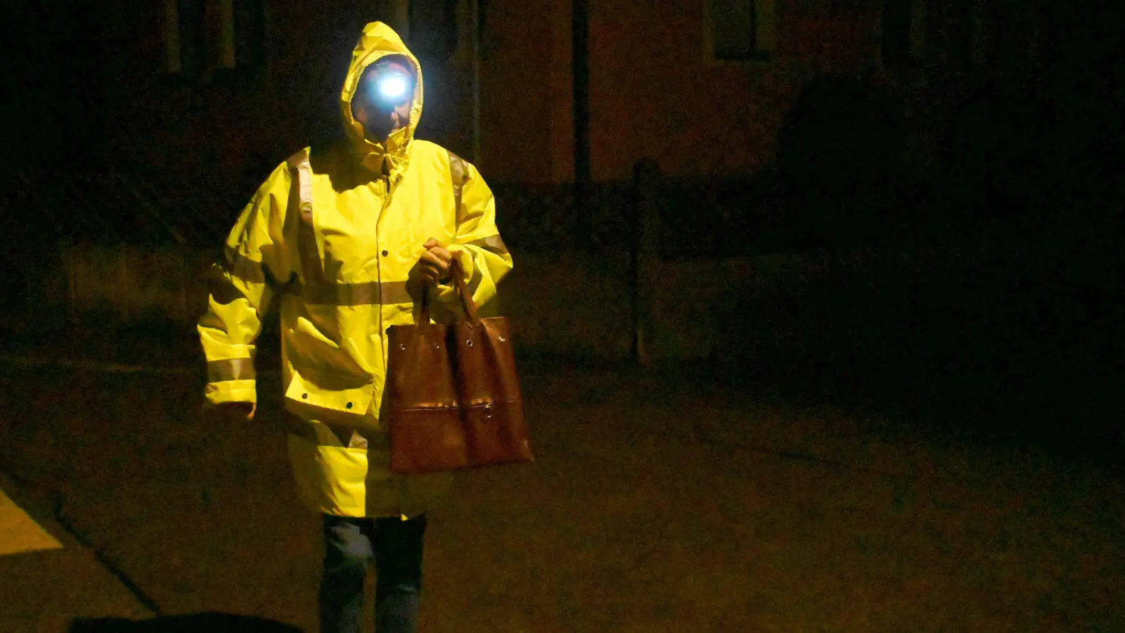 Ingeborg Reinhardt ist seit 40 Jahren Zeitungsausträgerin für die FLZ in Winden in der Gemeinde Leutershausen. (Foto: Luca Paul)