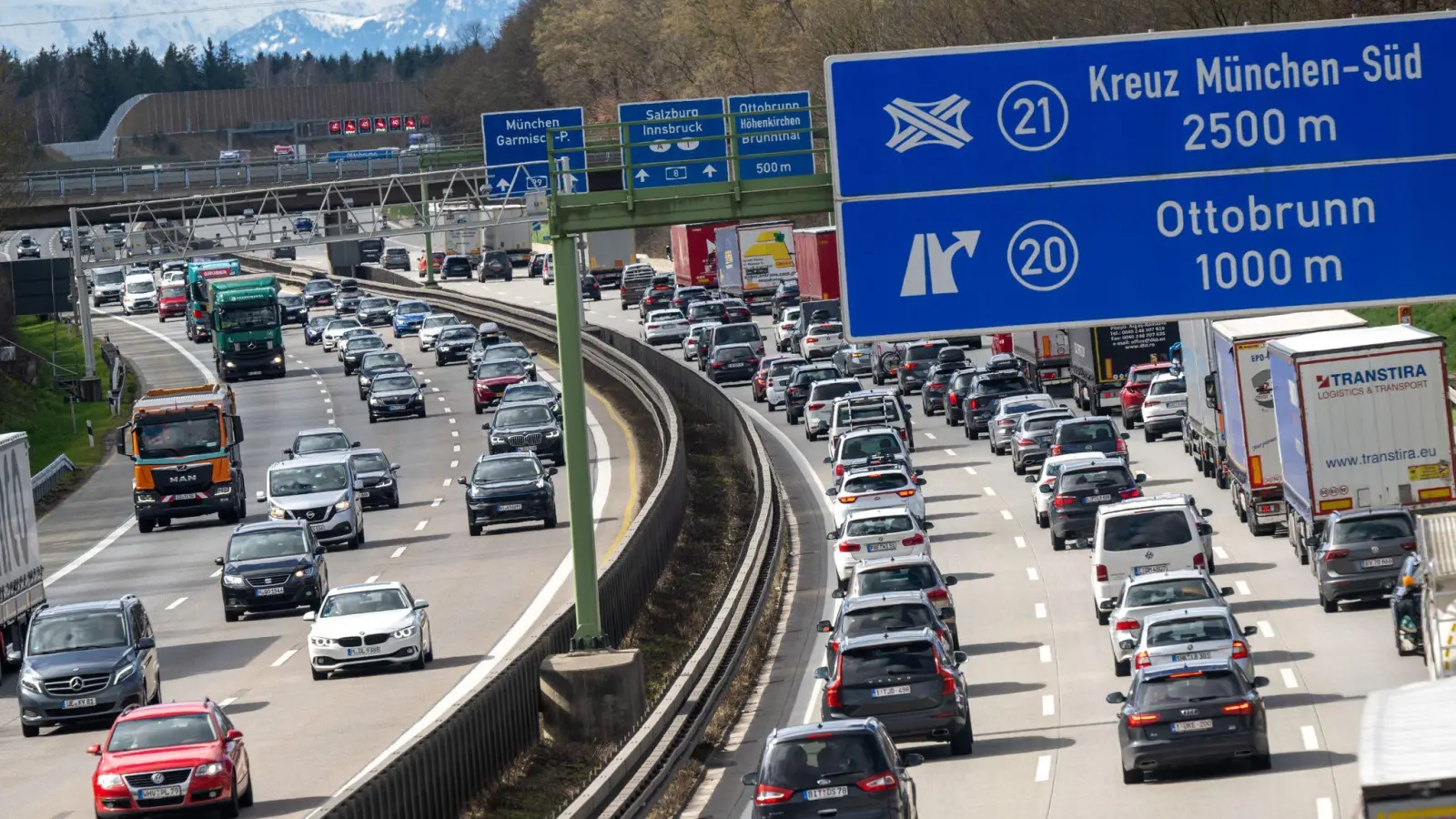 München soll ein weltweites Testlabor für eine neuartige Plattform für das autonome Fahren werden.  (Foto: Peter Kneffel/dpa)