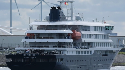 Das Kreuzfahrtschiff wurde desinfiziert. (Archivbild) (Foto: Patrick Post/AP/dpa)