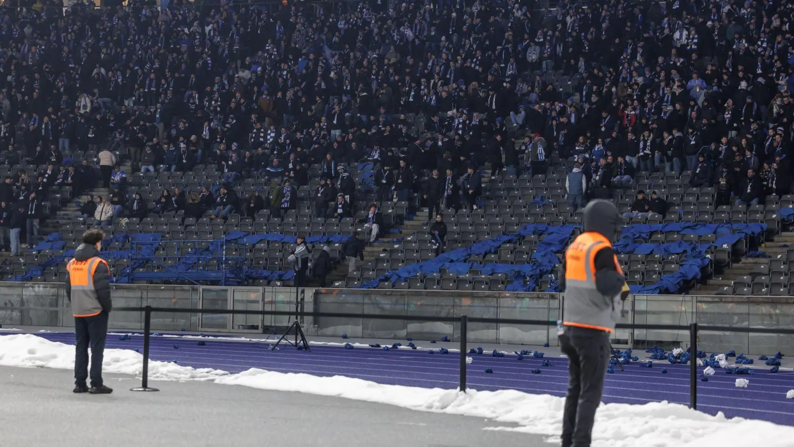 Nach Gewaltvorfällen am Samstag im Berliner Olympiastadion hat Innensenatorin Iris Spranger (SPD) Gespräche mit dem Verein angekündigt. (Foto: Andreas Gora/dpa)