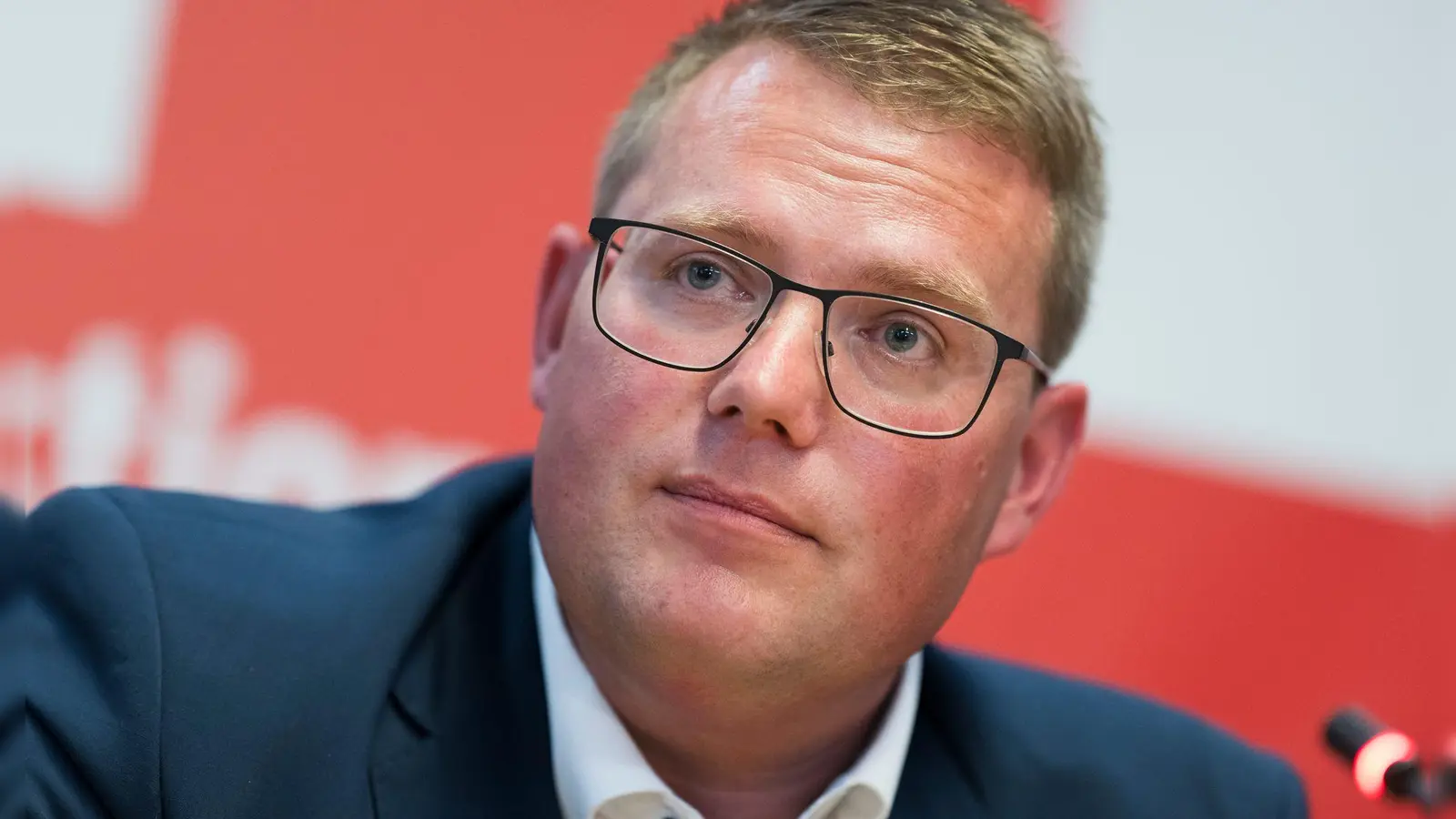 Klausur auf Rädern: Vier Tage ist Holger Grießhammer mit seiner SPD-Fraktion durch Bayern gereist. (Archivbild) (Foto: Peter Kneffel/dpa)