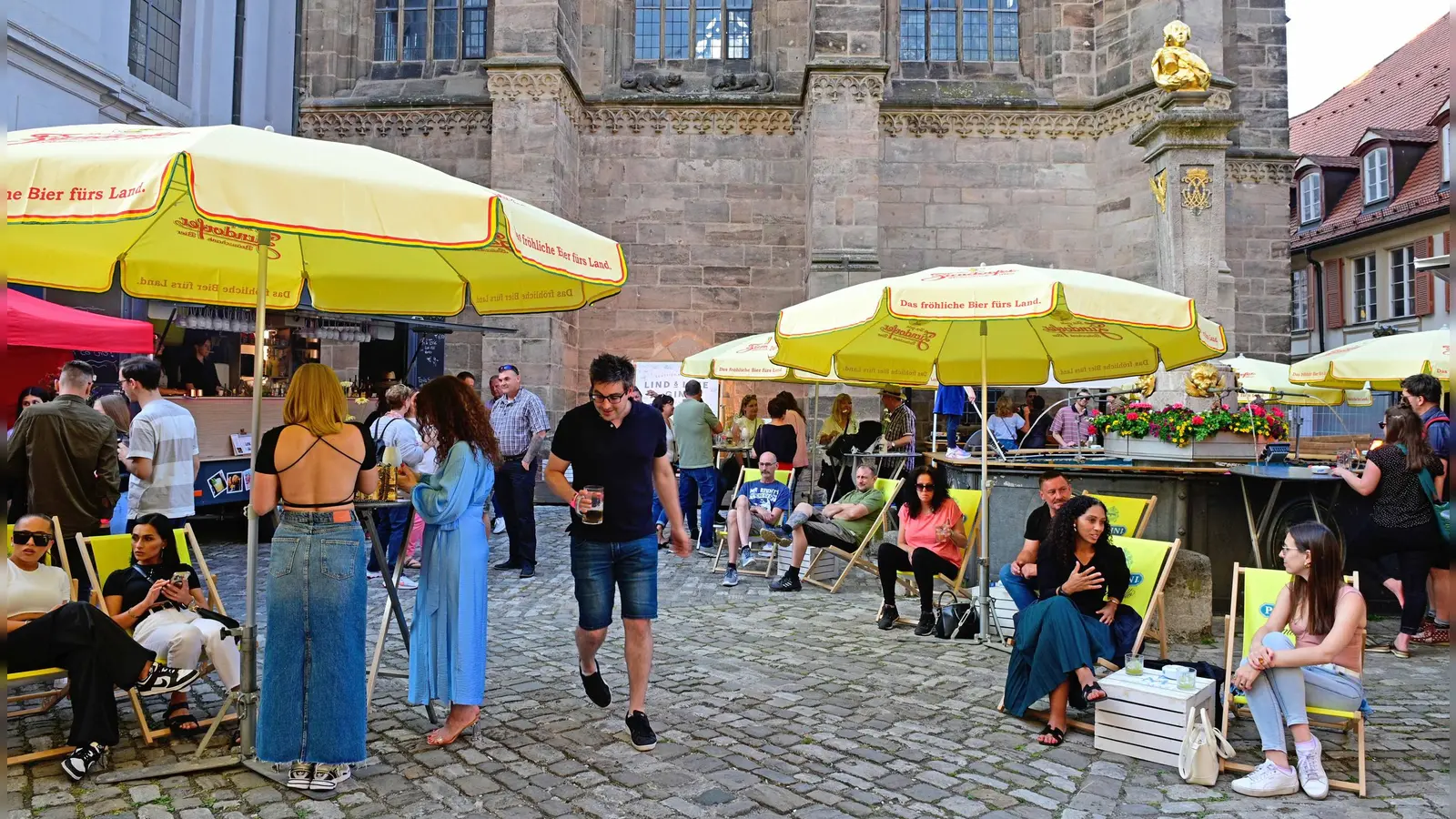 Bieranstich, Livemusik und ordentlich Trubel: Das sind die Impressionen unserer Reporter vom Ansbacher Altstadtfest 2023. (Foto: Jim Albright)