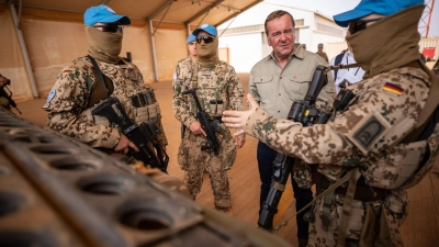 Bis Mai 2024 soll die Bundeswehr aus Mali abgezogen werden. Verteidigungsminister Boris Pistorius (SPD) sieht einen großen logistischen Aufwand. (Foto: Michael Kappeler/dpa)