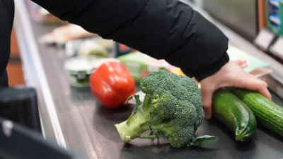 Die in Bayern und Baden-Württemberg weit verbreitete Supermarktkette Feneberg möchte sich mit einem Schutzschirmverfahren sanieren. (Symbolbild) (Foto: Marcus Brandt/dpa)