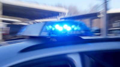 Der Mann lieferte sich eine Verfolgungsfahrt mit der Aschaffenburger Polizei. (Symbolbild) (Foto: Marcus Brandt/dpa)
