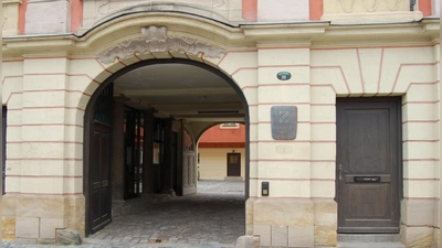 Die Dinkelsbühler Außenstelle des Finanzamts Ansbach ist im ehemaligen Deutschordensschloss untergebracht. Hier werden Tausende Grundsteuerbescheide bearbeitet. (Foto: Markus Weinzierl)