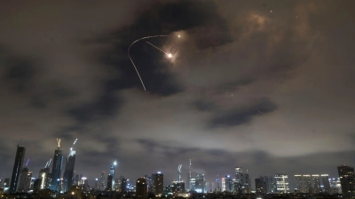 Israel und der Iran greifen sich weiter gegenseitig an.  (Foto: Leo Correa/AP/dpa)