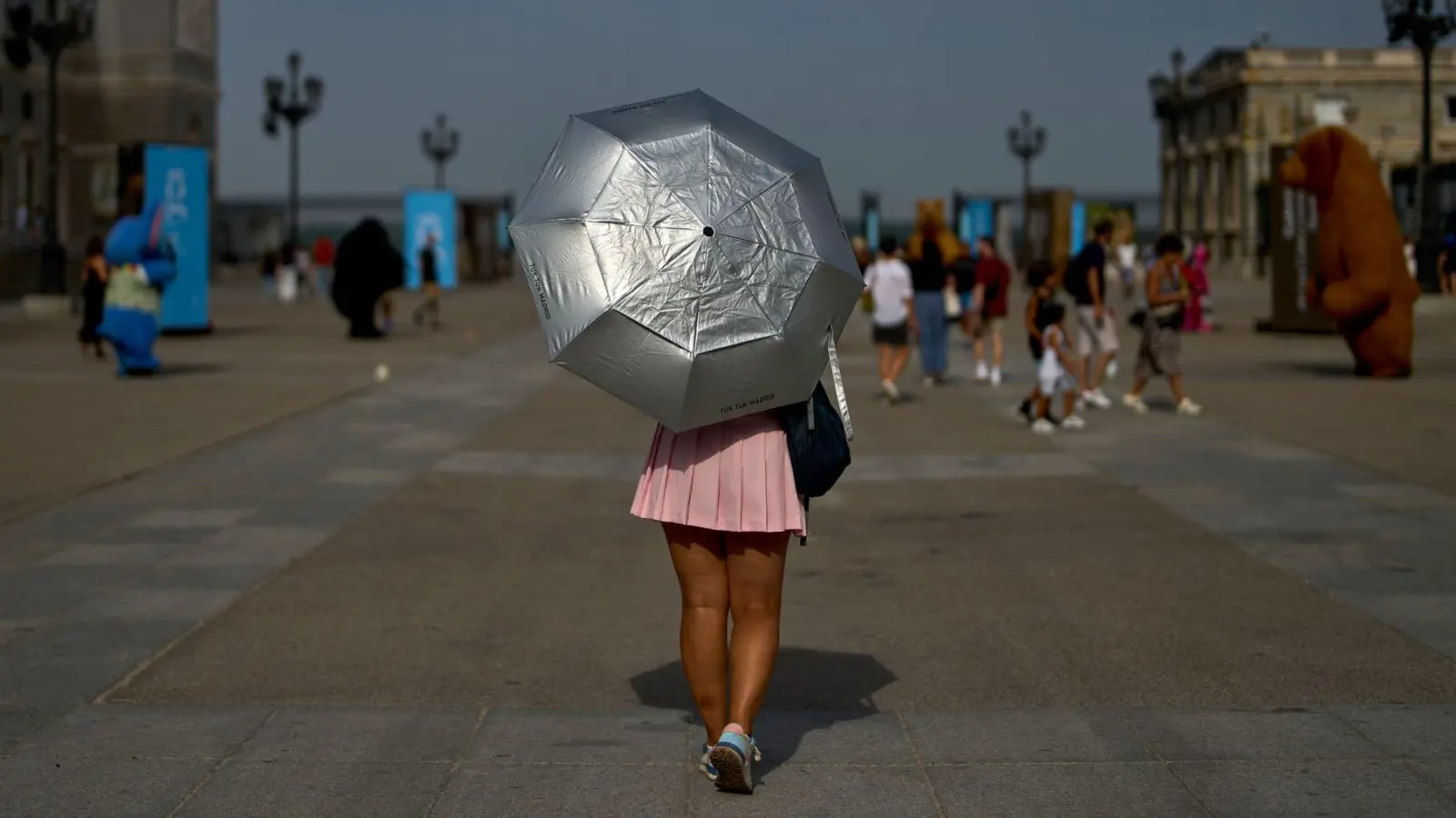Südwesteuropa erlebte im August 2025 die dritte große Hitzewelle des Sommers. (Archivbild) (Foto: Manu Fernandez/AP/dpa)