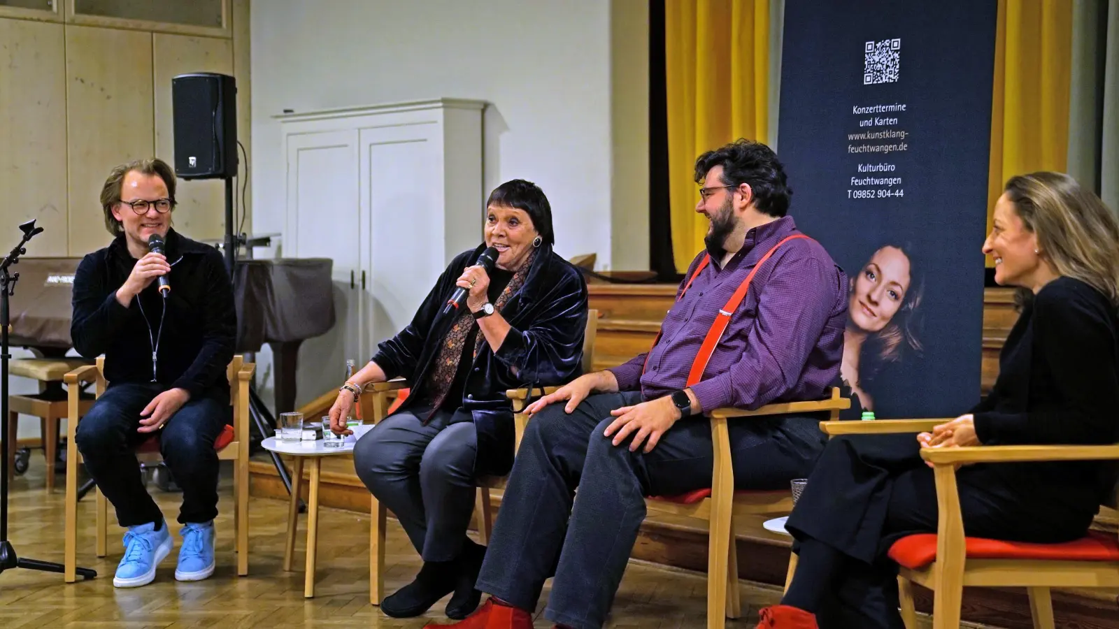 Sprachen über Geschlechterrollen und Stereotypen auf und hinter der Opernbühne (von links): Christoph Böhmke, Brigitte Fassbaender, Axel Ranisch und Christiane Karg. (Foto: Elke Walter)