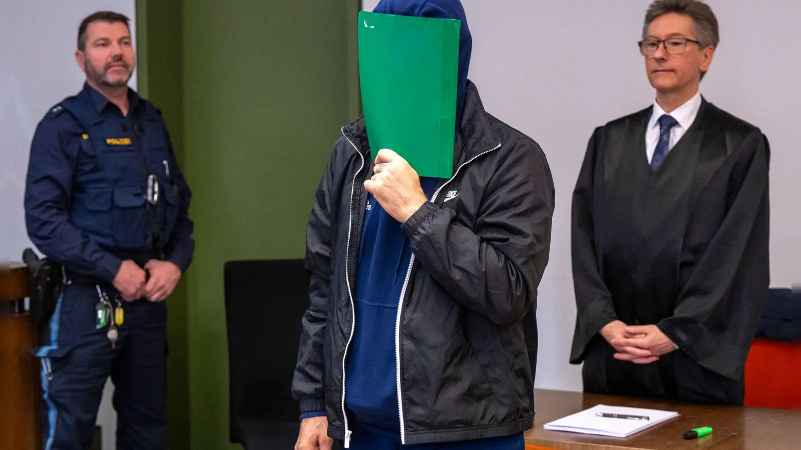 Im Prozess bereute der Mann seine Tat. (Archivbild) (Foto: Peter Kneffel/dpa)