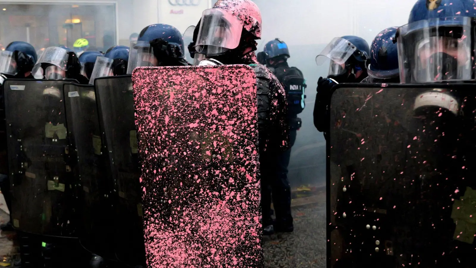 Frankreich mobilisiert für neue Proteste erneut ein Großaufgebot an Polizeikräften. (Archivbild) (Foto: Marcus Golejewski/dpa)