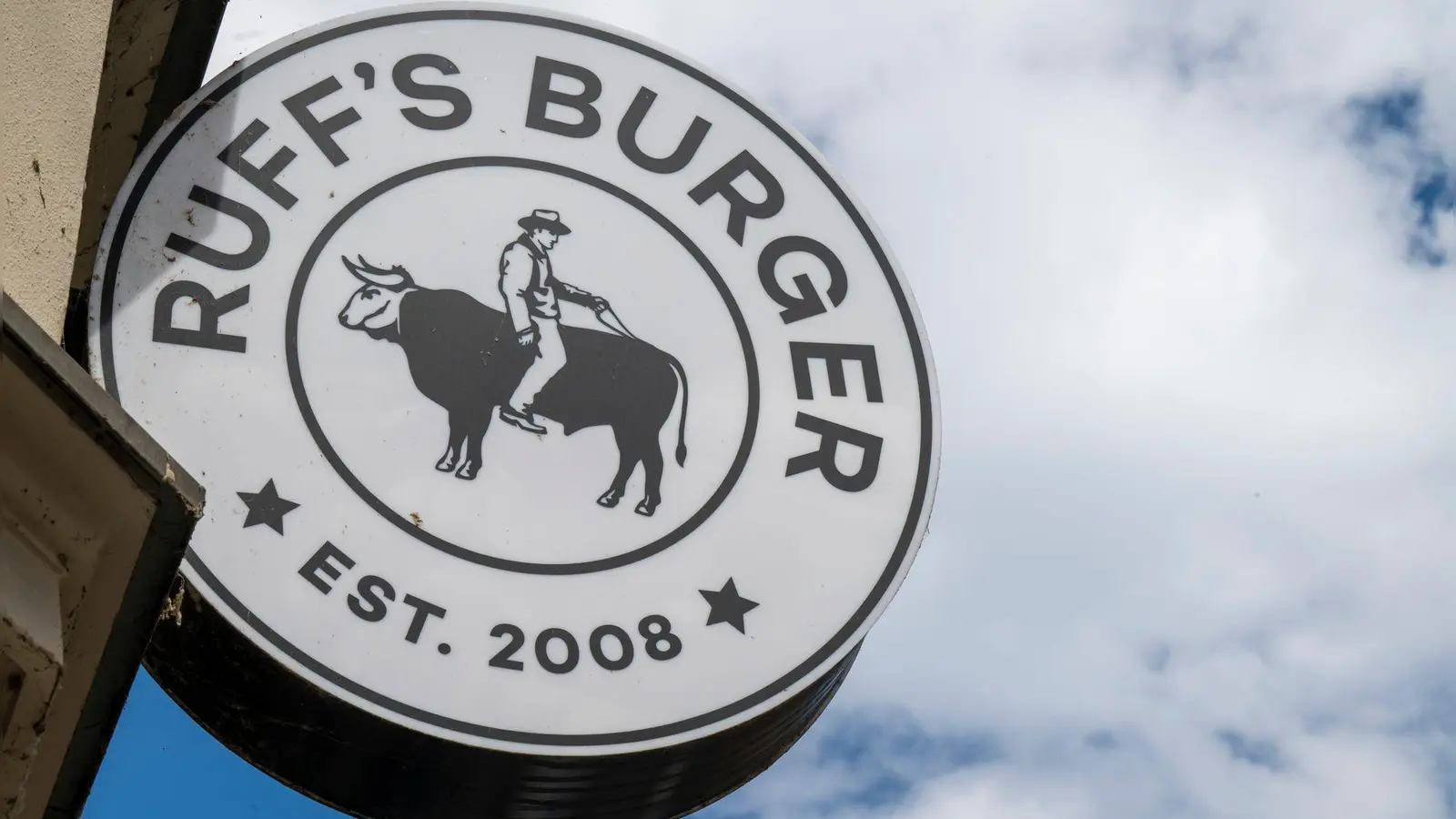 Aus Burgerheart wird Ruff&#39;s Burger. (Foto: Peter Kneffel/dpa)