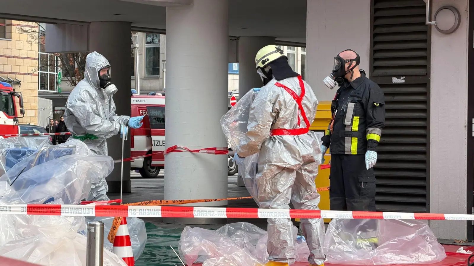 Die Ermittler untersuchen den Brief nun auf Fingerabdrücke und DNA-Spuren. (Archivbild) (Foto: Sven Grundmann/NEWS5/dpa)