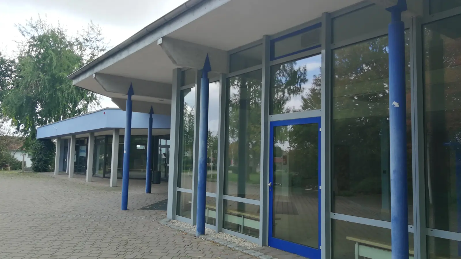 Der geplante Ersatzneubau der Frankenlandhalle in Schnelldorf (Foto) wurde beim Bundesförderprogramm zunächst nicht berücksichtigt. Im Herbst will die Gemeinde einen neuen Antrag stellen. (Foto: Friedrich Strohmeier)