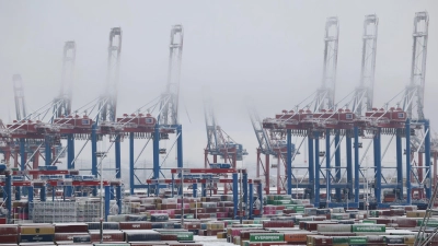 Die deutsche Konjunktur steckt in der Flaute, doch dieses Jahr soll es wieder aufwärtsgehen (Archivbild). (Foto: Christian Charisius/dpa)