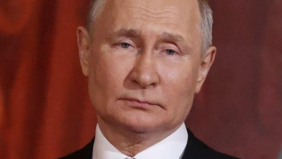 Kremlchef Putin hatte verfügt, dass für 32 Stunden die Waffen bis Mitternacht Ortszeit am Sonntag schweigen sollen. (Archivbild) (Foto: Sergei Karpukhin/Pool Sputnik Kremlin/AP/dpa)