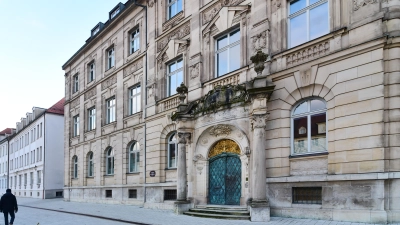 Körperverletzung, Hausfriedensbruch, Diebstahl: Das und mehr wirft die Staatsanwaltschaft dem 64-Jährigen vor. (Foto: Jim Albright)